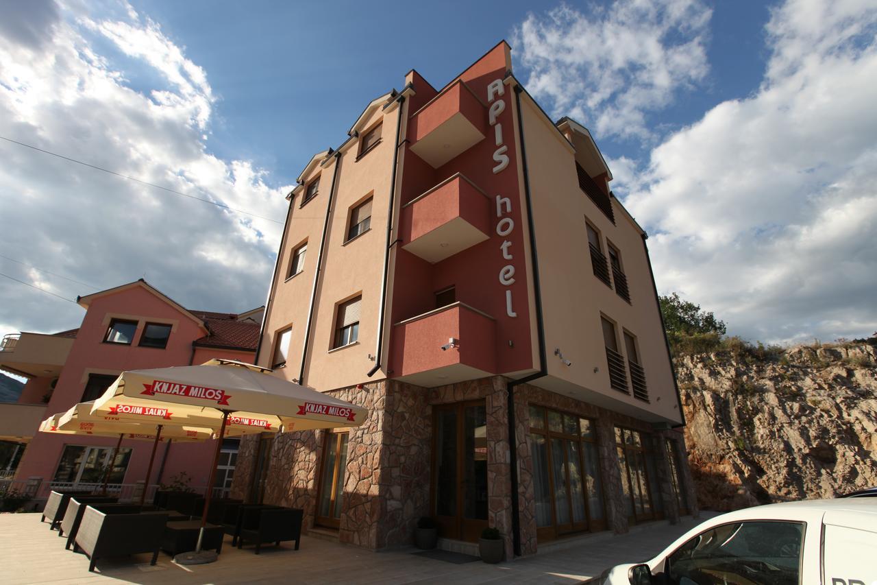 Apis Hotel Trebinje Bagian luar foto