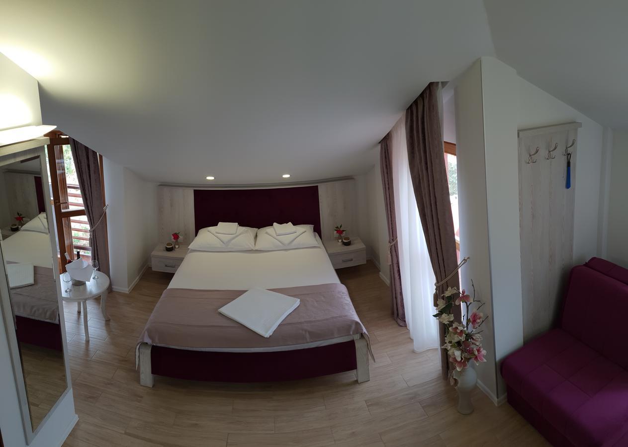 Apis Hotel Trebinje Bagian luar foto